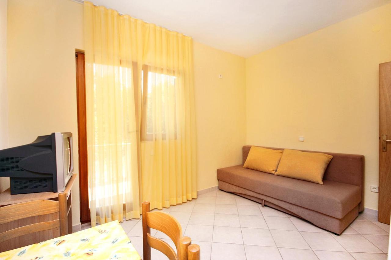 Apartments With A Parking Space Rovanjska, Paklenica - 6209 Luaran gambar